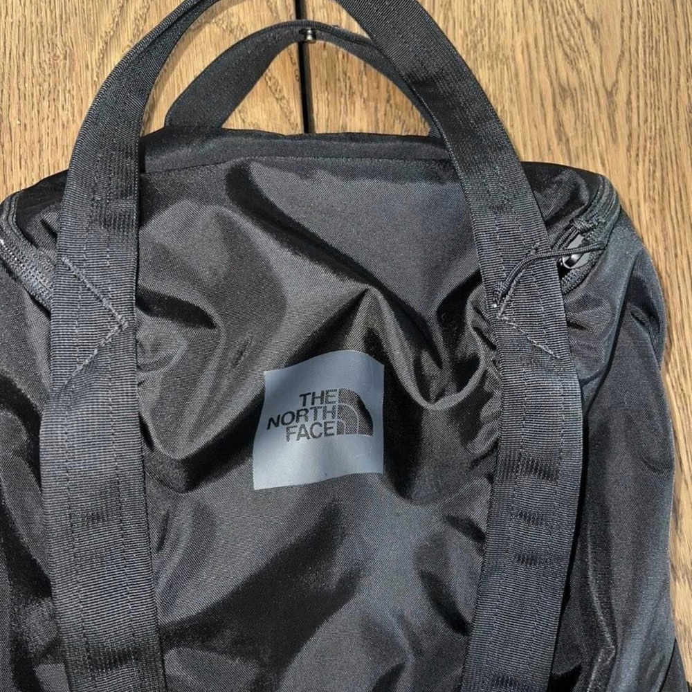 The North Face Sleek Kaban Backpack - Picture 3 of 5